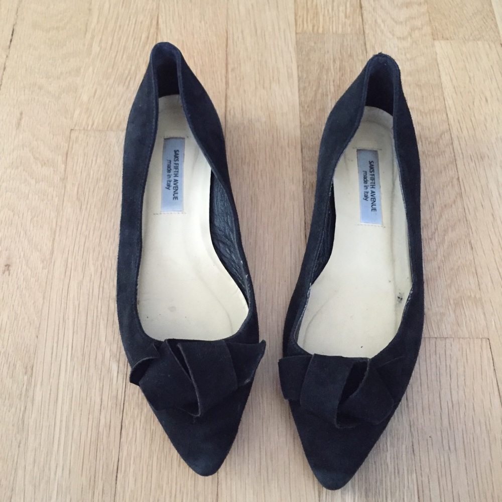 Saks Fifth Avenue baller flats size 8